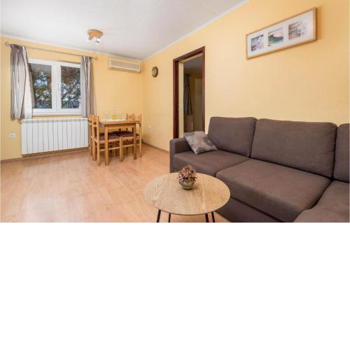 1 Bedroom Amazing Apartment In Lovran