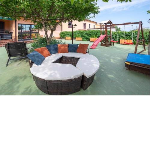 1 Bedroom Amazing Apartment In Peruski