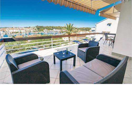 1 Bedroom Awesome Apartment In Banjol