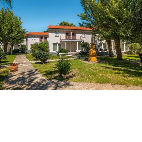 1 Bedroom Awesome Apartment In Baska