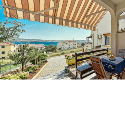1 Bedroom Awesome Apartment In Kustici