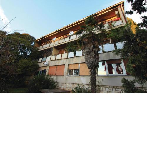 1 Bedroom Awesome Apartment In Pula
