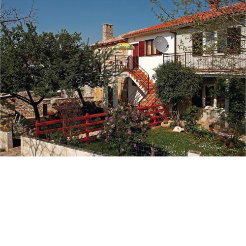 1 Bedroom Beautiful Home In Hrboki