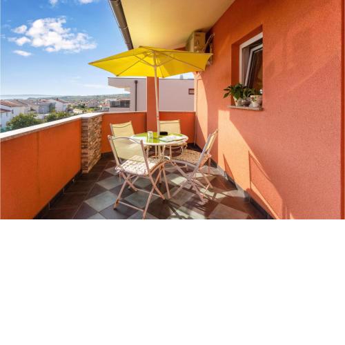 1 Bedroom Cozy Apartment In Krk