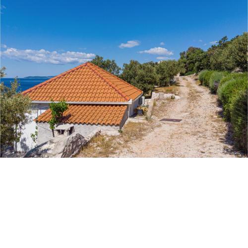 1 Bedroom Cozy Home In Potomje