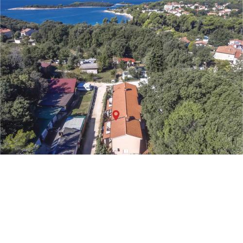 1 Bedroom Gorgeous Apartment In Banjole