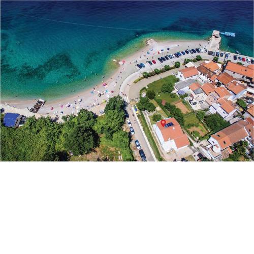 1 Bedroom Gorgeous Apartment In Njivice