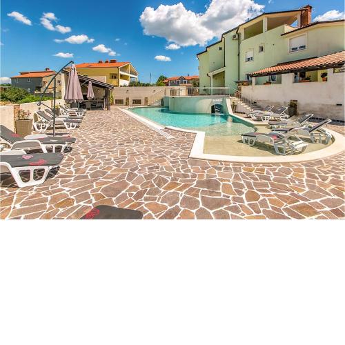 1 Bedroom Gorgeous Apartment In Pula