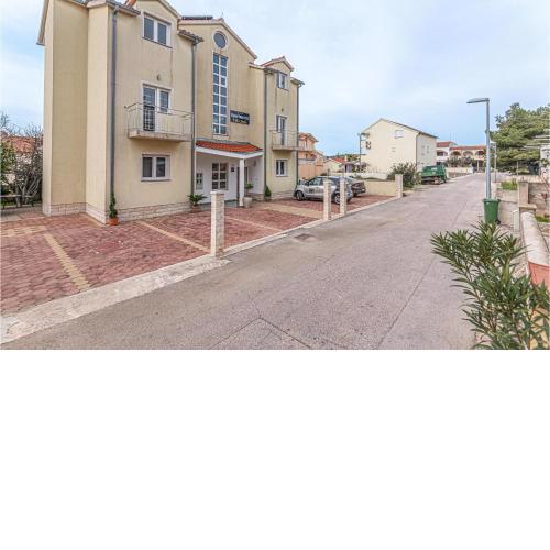 1 Bedroom Gorgeous Apartment In Vodice
