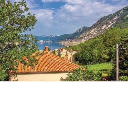 1 Bedroom Nice Apartment In Bakarac