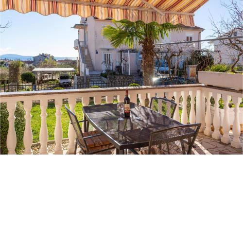 1 Bedroom Nice Apartment In Krk
