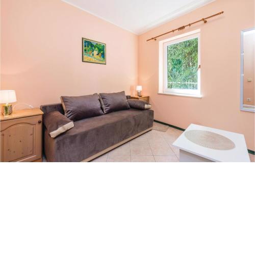 1 Bedroom Nice Apartment In Matulji