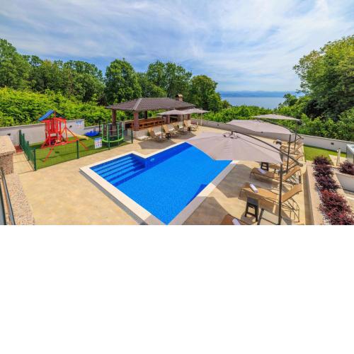 1 Bedroom Nice Apartment In Opric