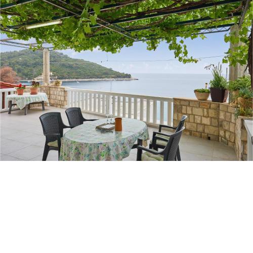 1 Bedroom Nice Apartment In Saplunara