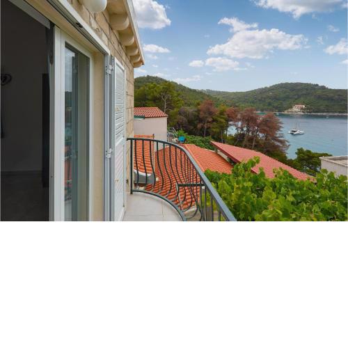 1 Bedroom Nice Apartment In Saplunara