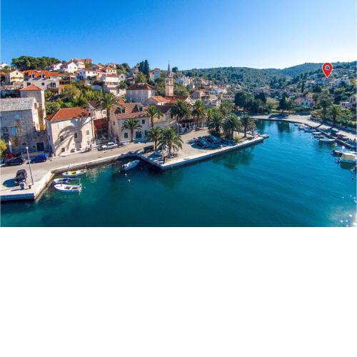 1 Bedroom Nice Apartment In Splitska