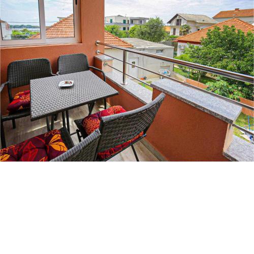 1 Bedroom Nice Apartment In Sukosan