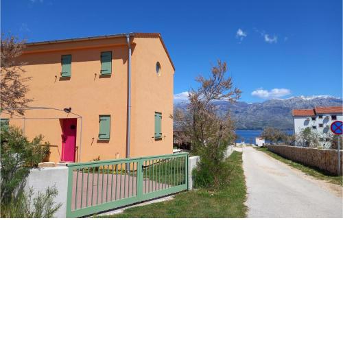 1 Bedroom Pet Friendly Home In Razanac