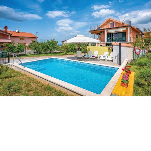 1 Bedroom Stunning Apartment In Kastel