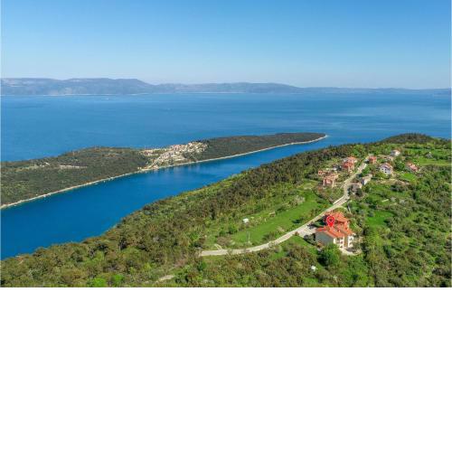 1 Bedroom Stunning Apartment In Labin