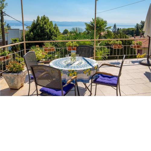 1 Bedroom Stunning Apartment In Lovran