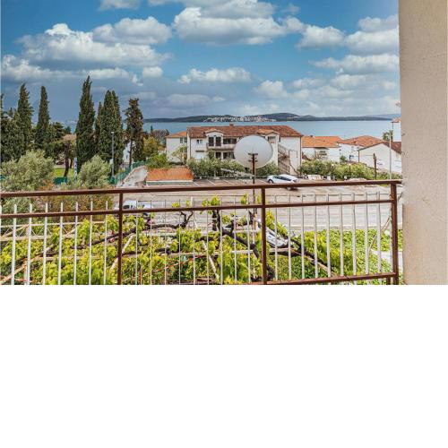 1 Bedroom Stunning Apartment In Seget Donji