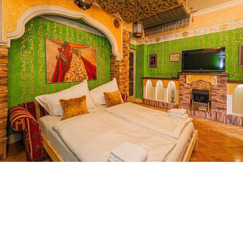 1000 and 1 night in Prague city center