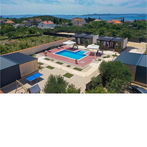 12 Bedroom Nice Home In Drage