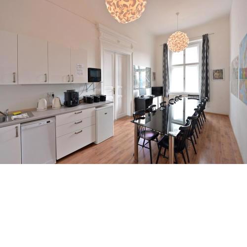 13 single beds in Prague centrum