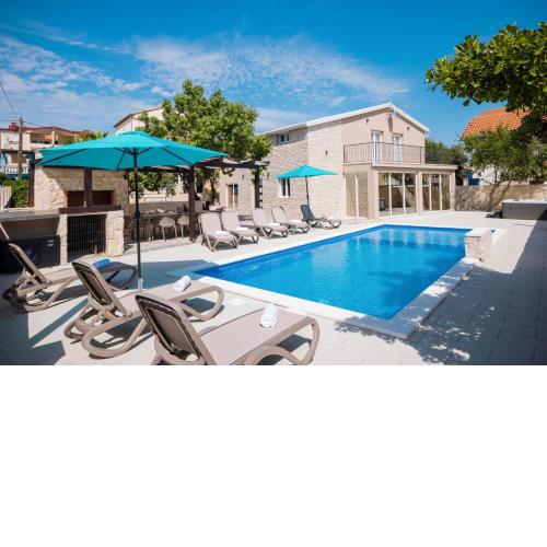 1oak villa