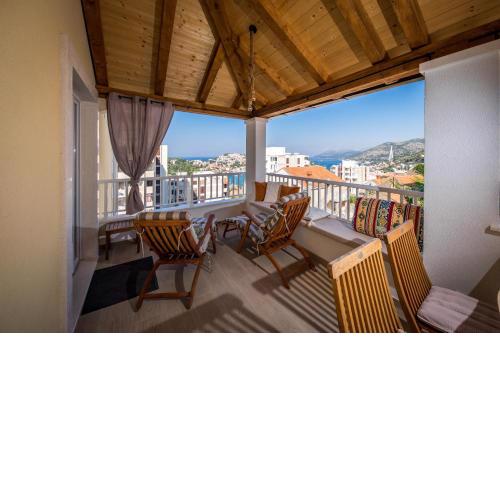 2 Bathrooms, Free Parking Spot, Prt Sea View