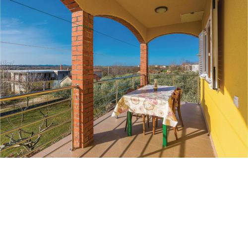 2 Bedroom Amazing Apartment In Dracevac Ninski
