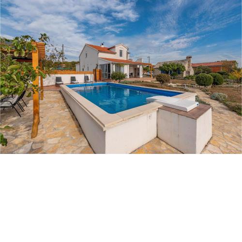 2 Bedroom Amazing Home In Krkovic