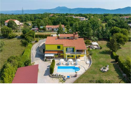 2 Bedroom Awesome Apartment In Labin
