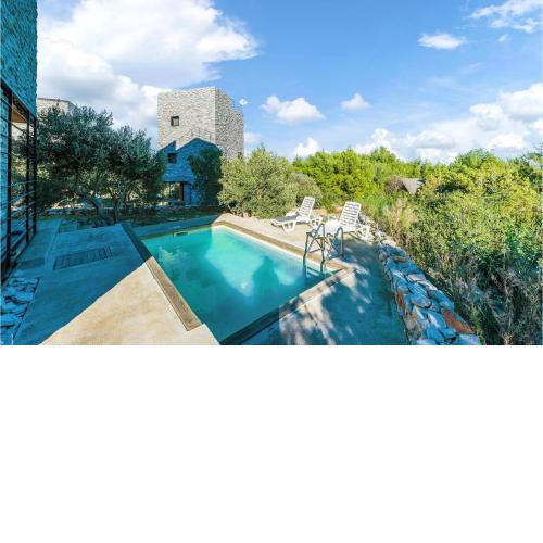 2 Bedroom Awesome Home In Dragove