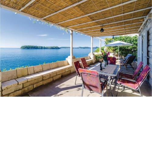 2 Bedroom Awesome Home In Dubrovnik