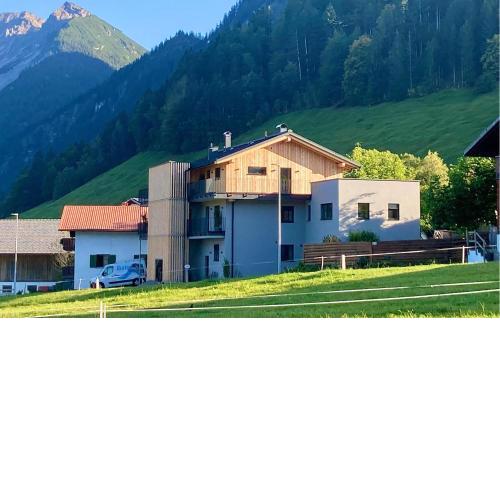 2 Bedroom Beautiful Apartment In Raggal