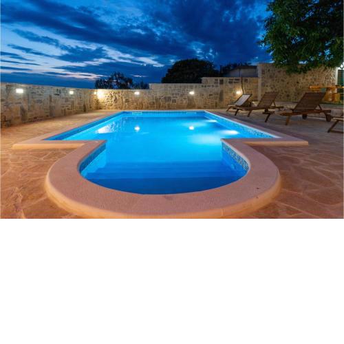 2 Bedroom Beautiful Home In Benkovac