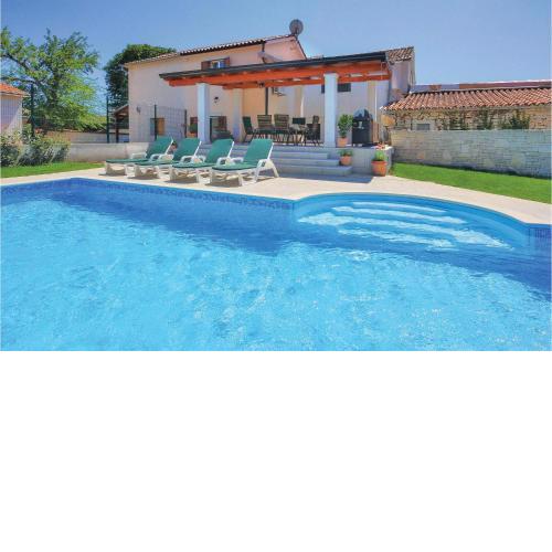 2 Bedroom Beautiful Home In Krnica