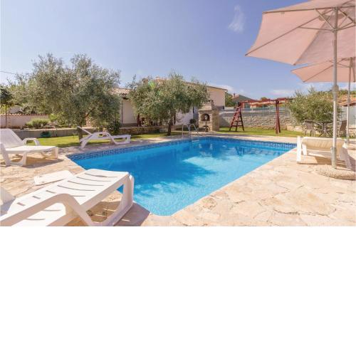 2 Bedroom Beautiful Home In Rebici