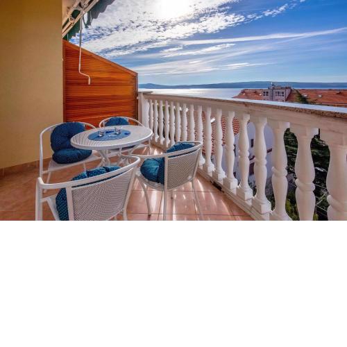 2 Bedroom Cozy Apartment In Crikvenica