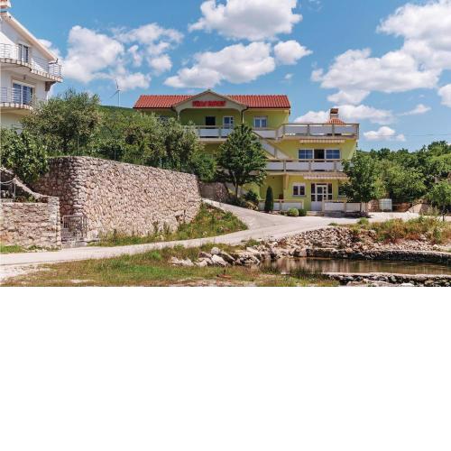 2 Bedroom Cozy Apartment In Ribnica-Krusevo