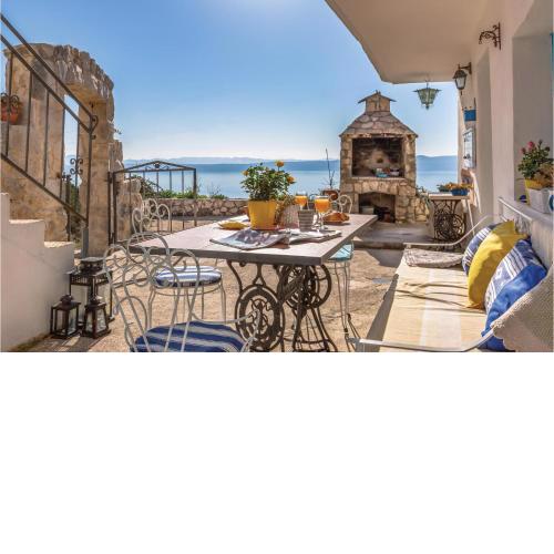 2 Bedroom Cozy Home In Podgora