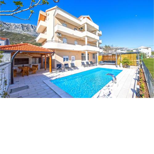 2 Bedroom Gorgeous Apartment In Kastel Gomilica