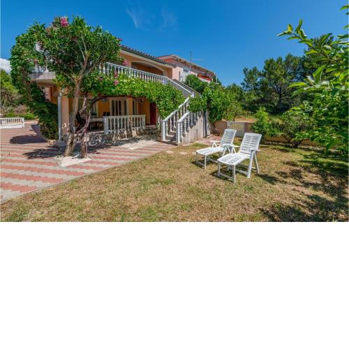 2 Bedroom Gorgeous Apartment In Vir