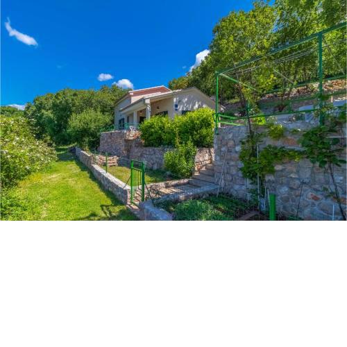 2 Bedroom Gorgeous Home In Klenovica