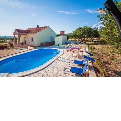 2 Bedroom Gorgeous Home In Vrana