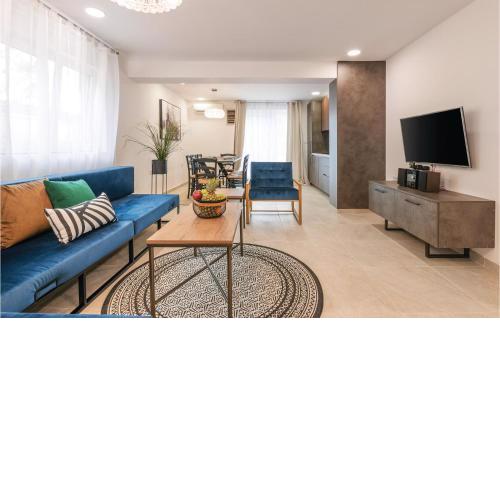 2 Bedroom Lovely Apartment In Fazana