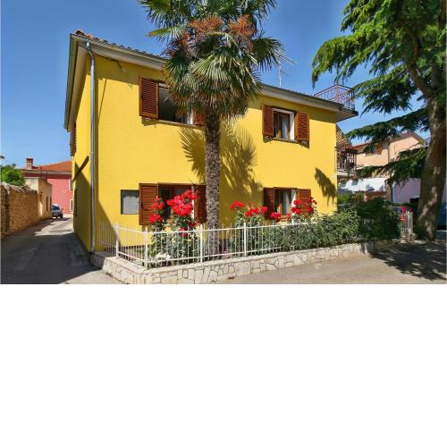 2 Bedroom Lovely Apartment In Novigrad