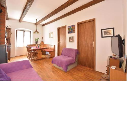 2 Bedroom Lovely Apartment In Stomorska